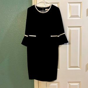 Calvin Klein black/white dress size 12 with bell sleeves Excellent Condition